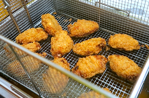 Chicken Wings Live Station