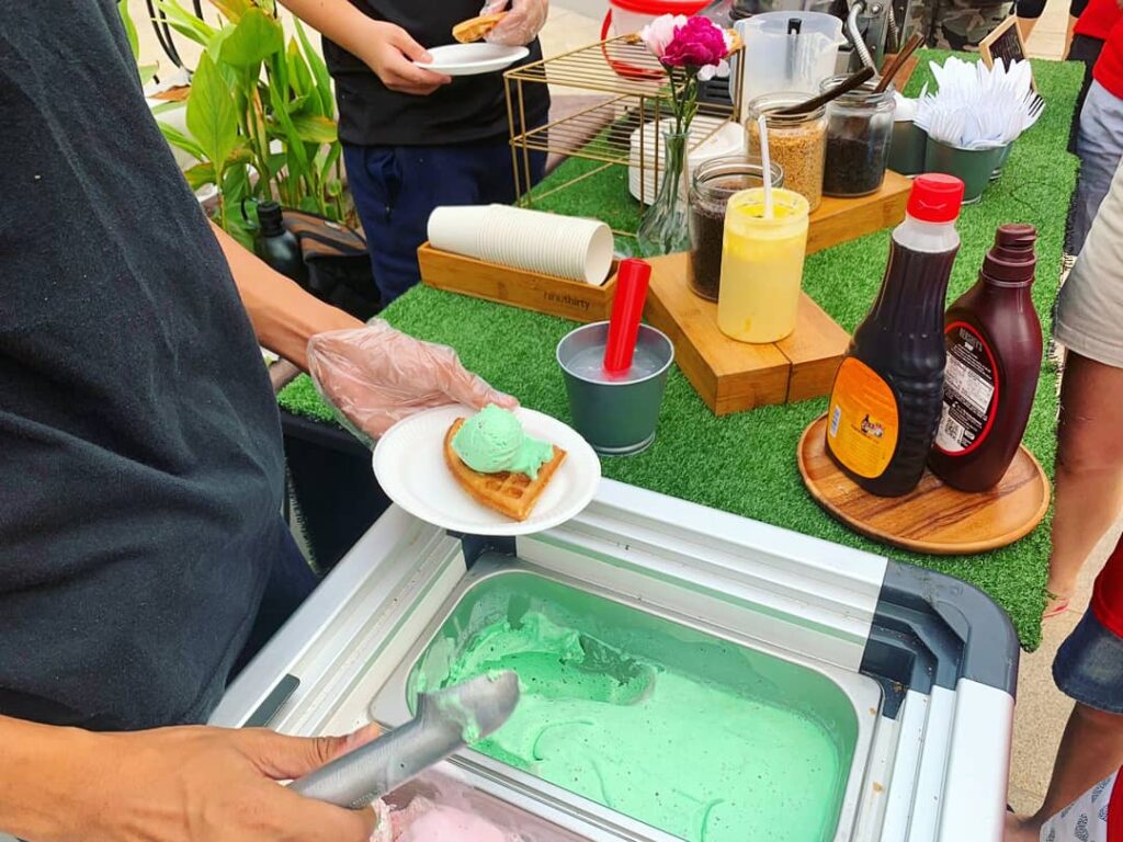 ice cream waffle live station