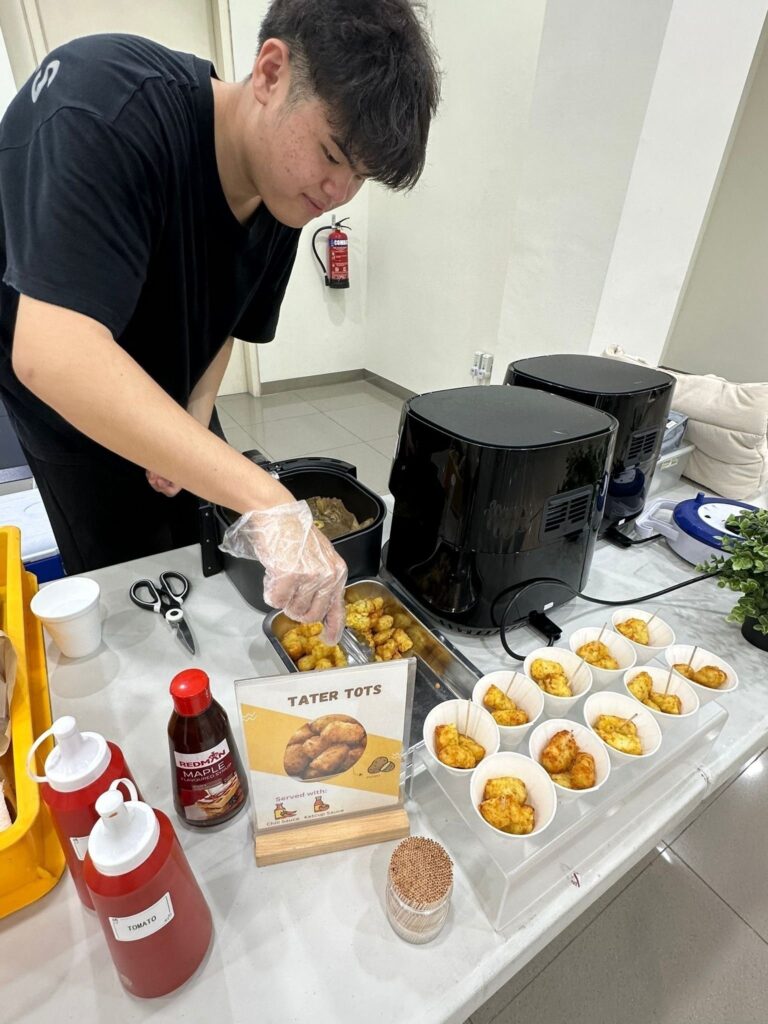 tater tots live station