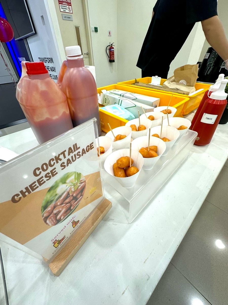 Cocktail Cheese Sausage Live Station Catering